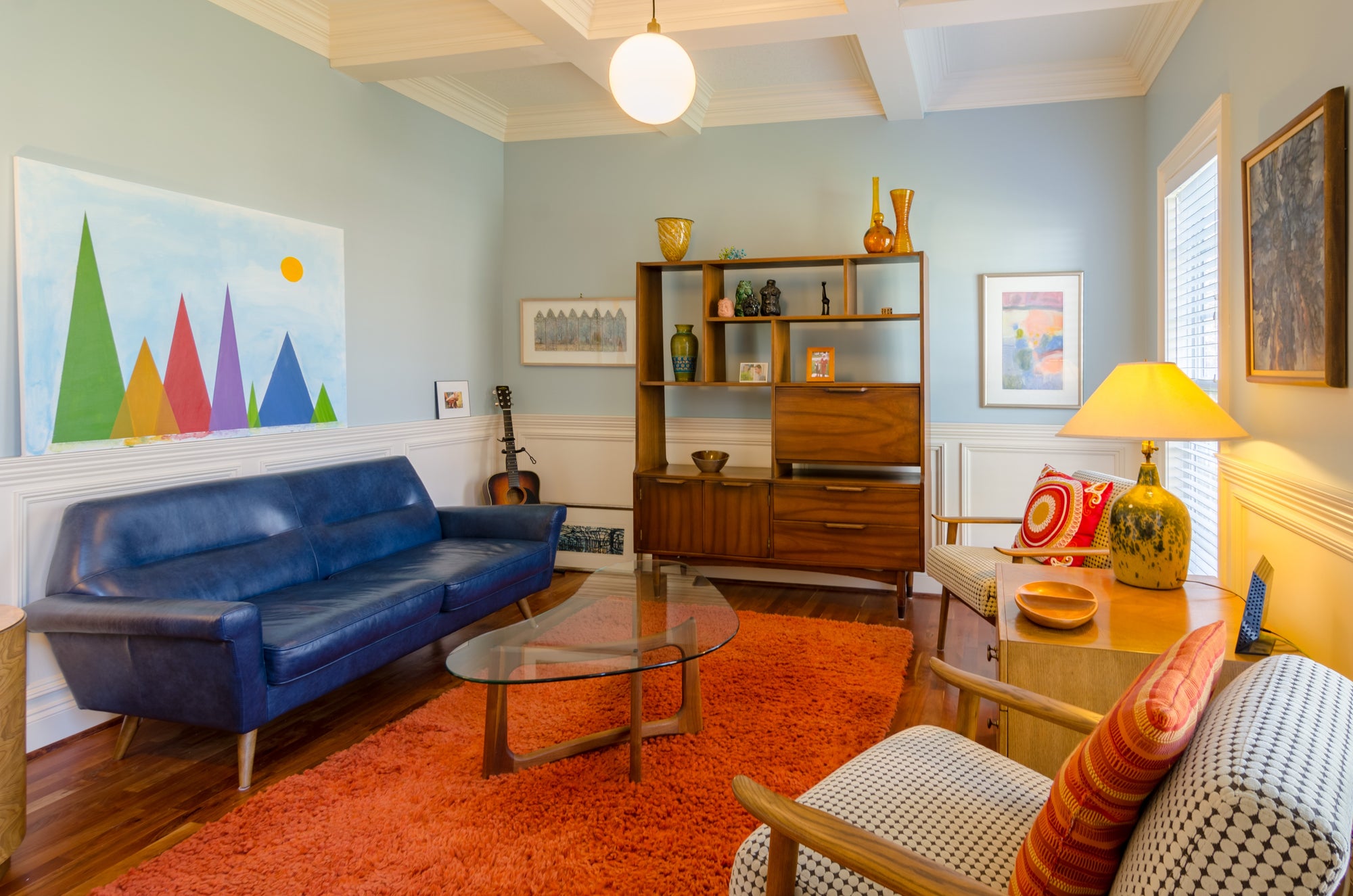 5 Reasons to Buy Authentic Mid-Century Furniture