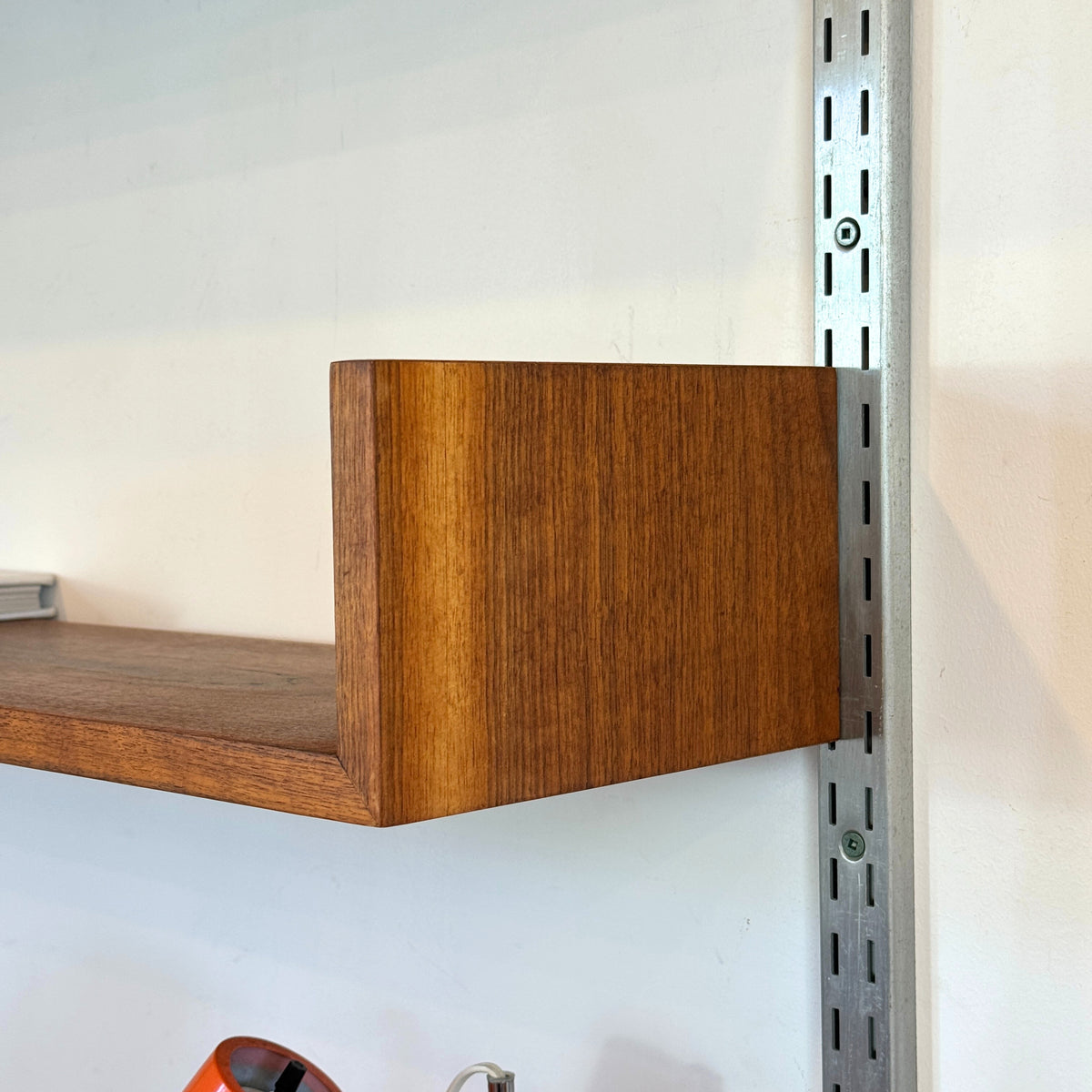 Reff Wall Mounted Shelving