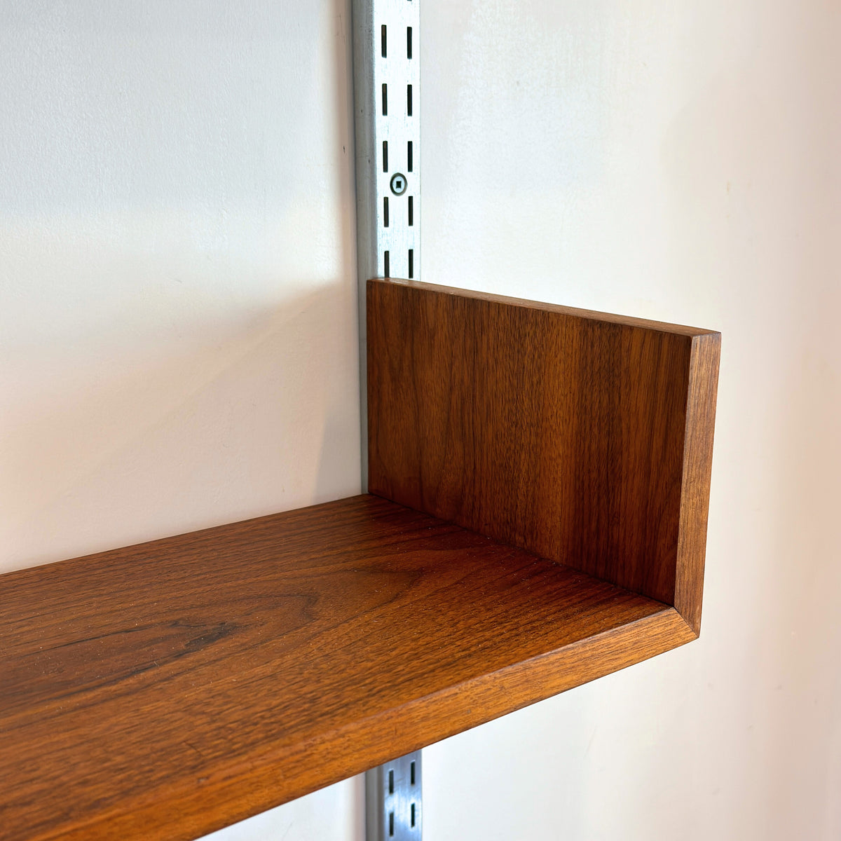 Reff Wall Mounted Shelving