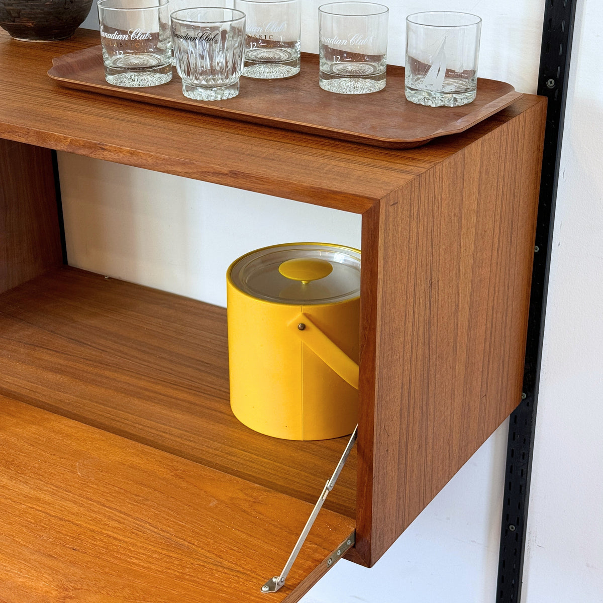 Reff Wall Mounted Shelving