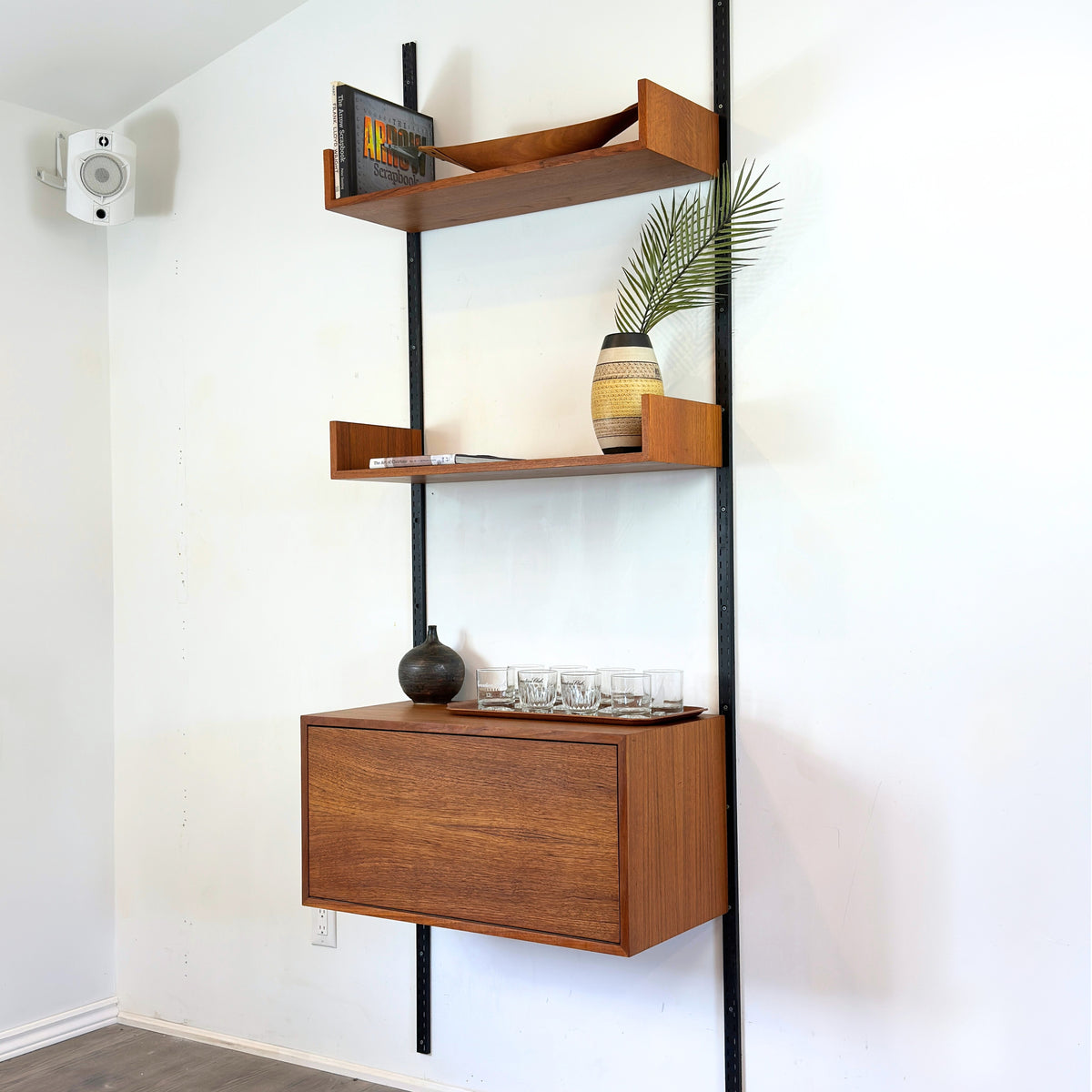 Reff Wall Mounted Shelving