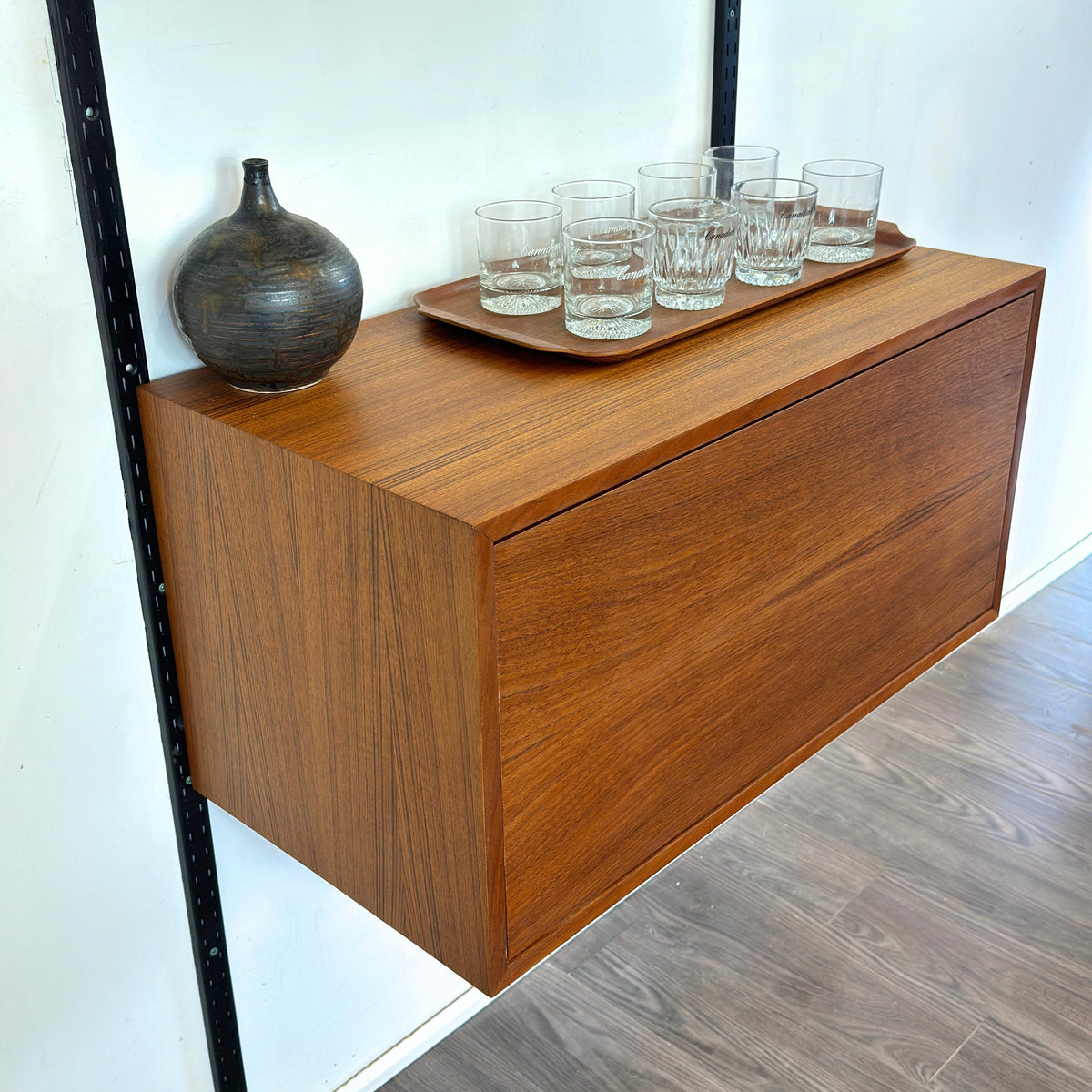 Reff Wall Mounted Shelving