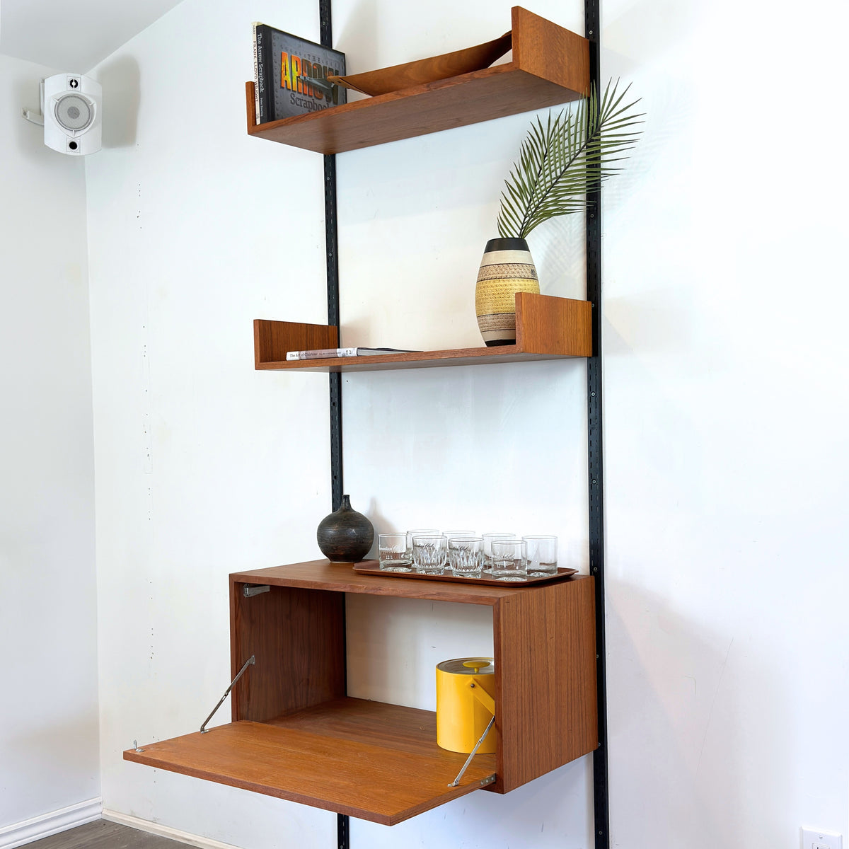 Reff Wall Mounted Shelving