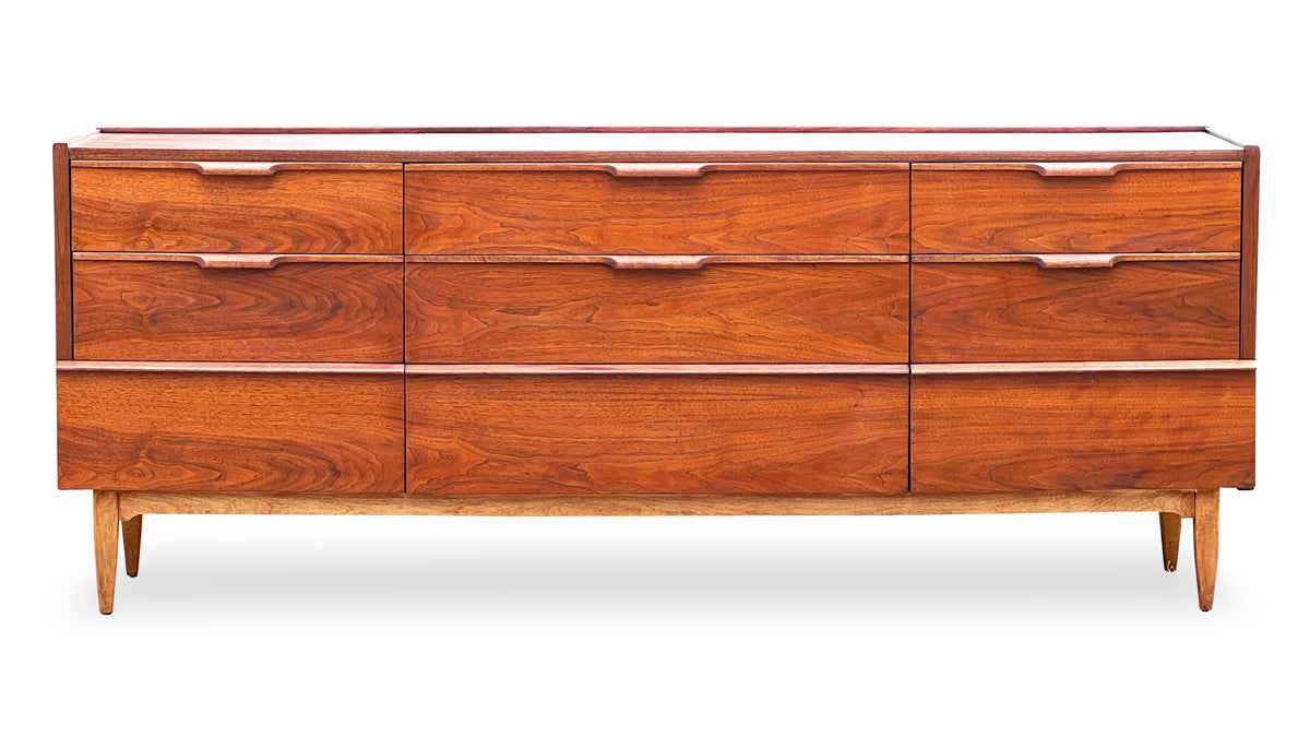 Haddon Hall Dresser
