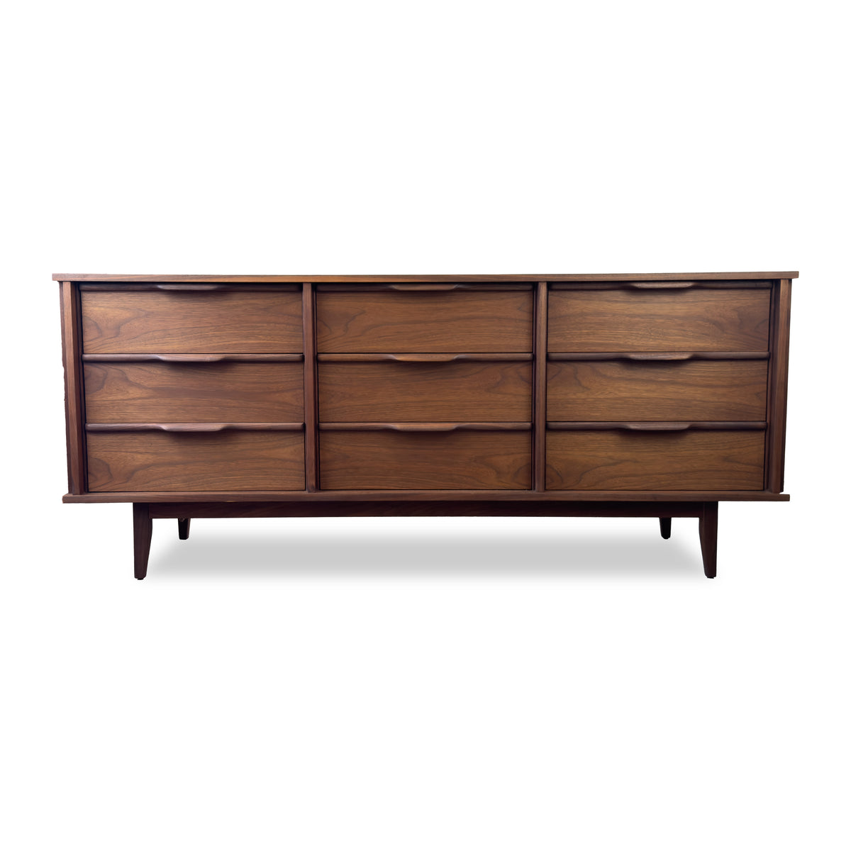 Princeville Nine Drawer Dresser