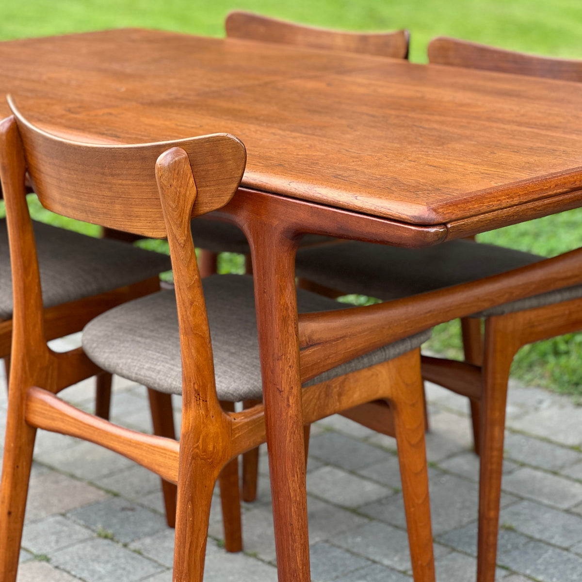 Danish Teak Dining Table by Arne Hovmand Olsen for Mogens Kold