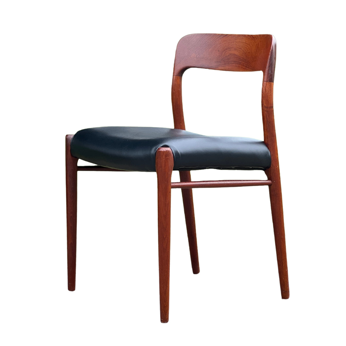 Model 75 Chairs by Niels Moller