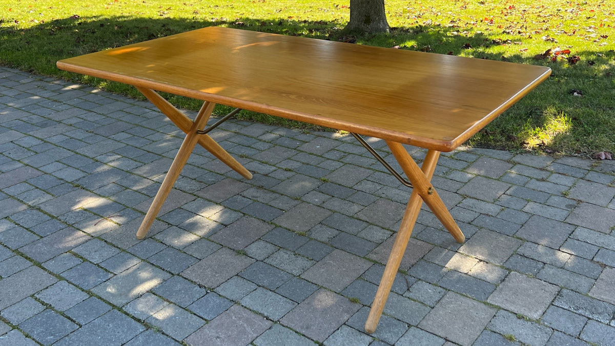Hans Wegner AT-303 Dining Table