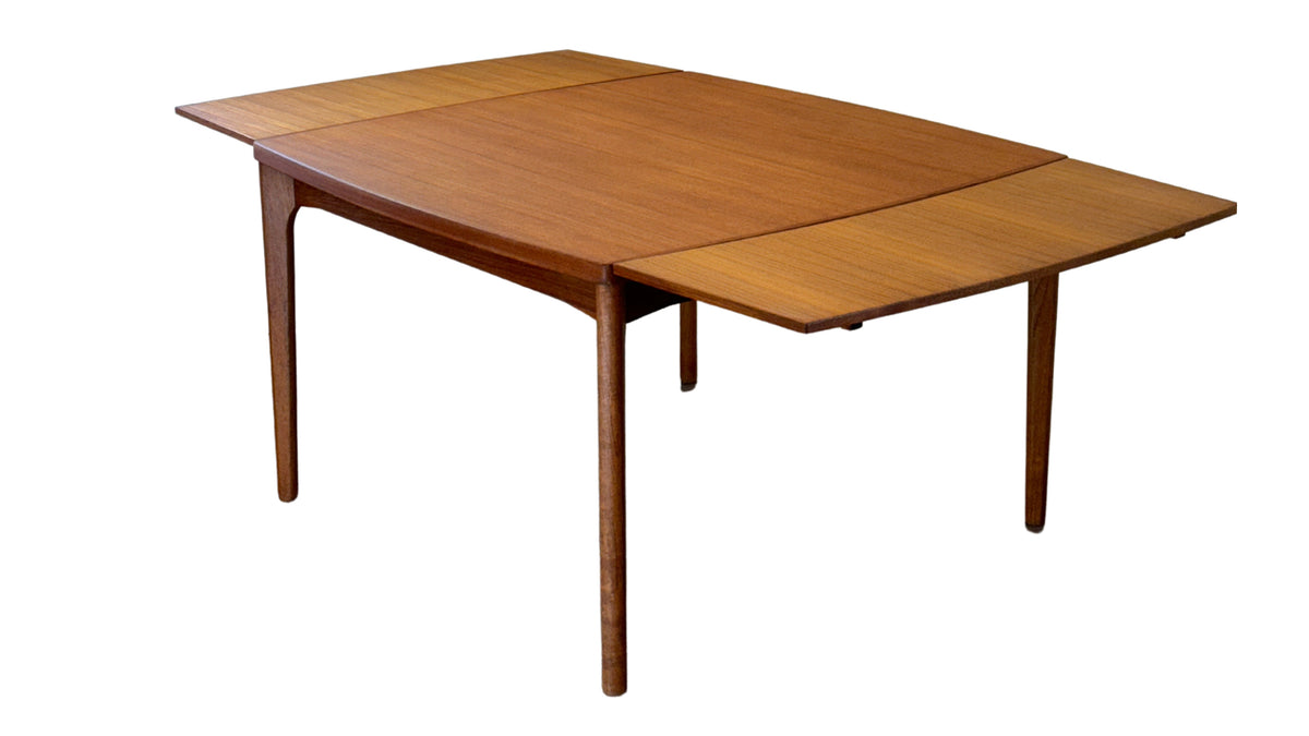 Teak Dining Table by Henning Kjaernulf