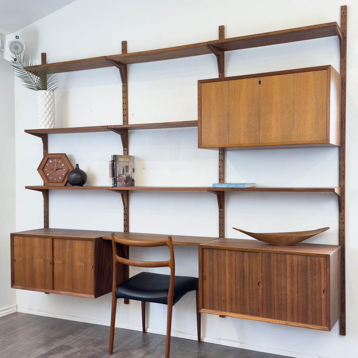Walnut Cado Shelving Unit