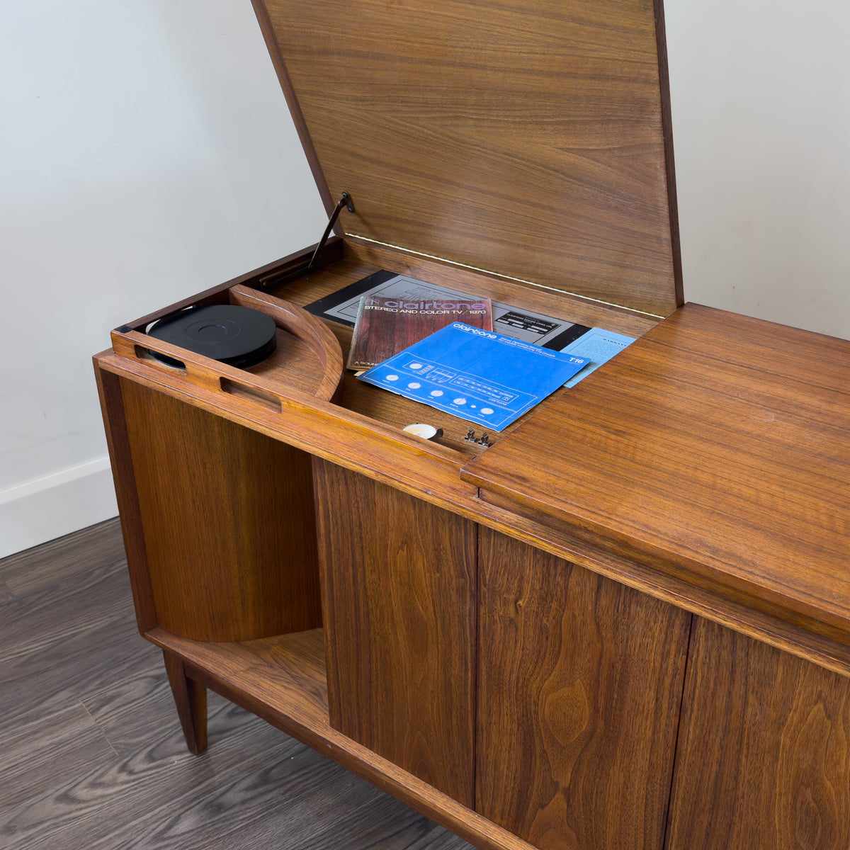 Clairtone S1001 Stereo Cabinet