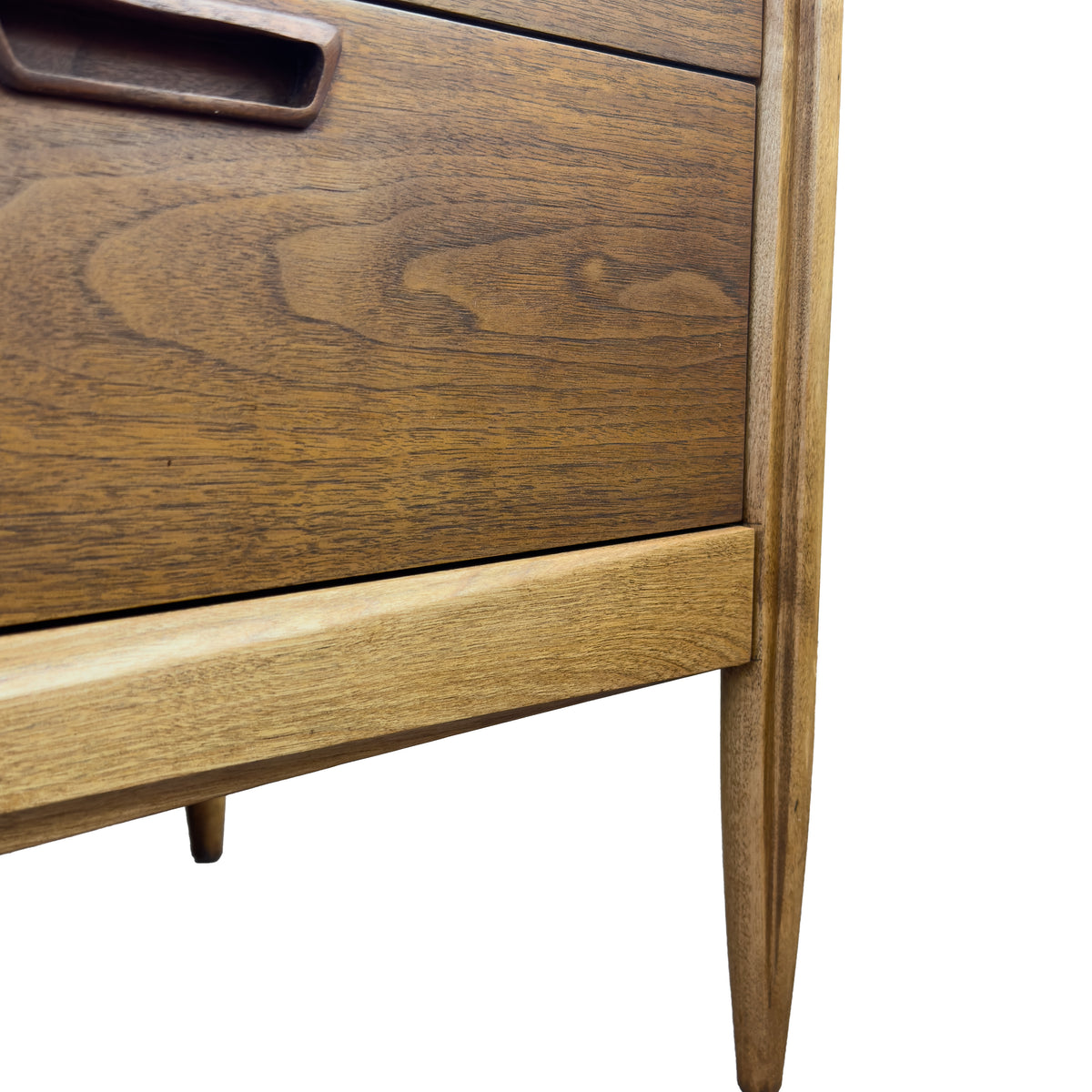 Deilcraft Nine Drawer Dresser