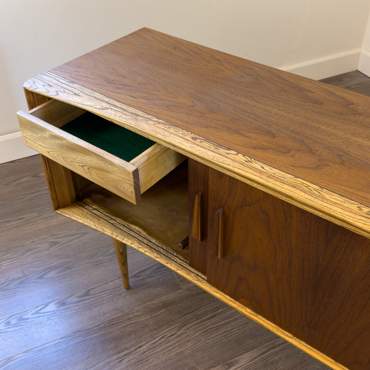 Deilcraft Sideboard