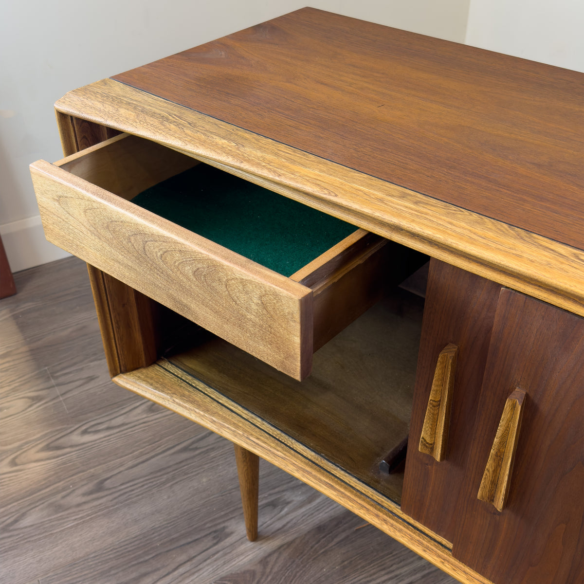 Classic Deilcraft Sideboard