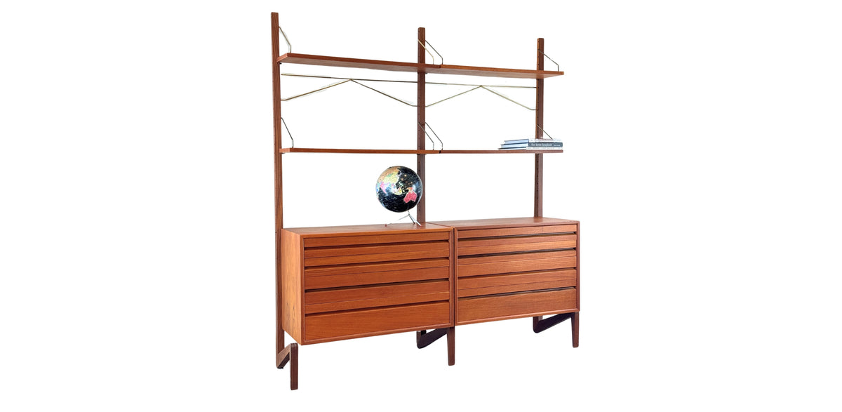 Freestanding Cado Modular Shelving System