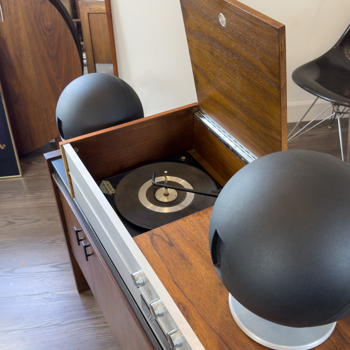 Clairtone G3 Stereo Console