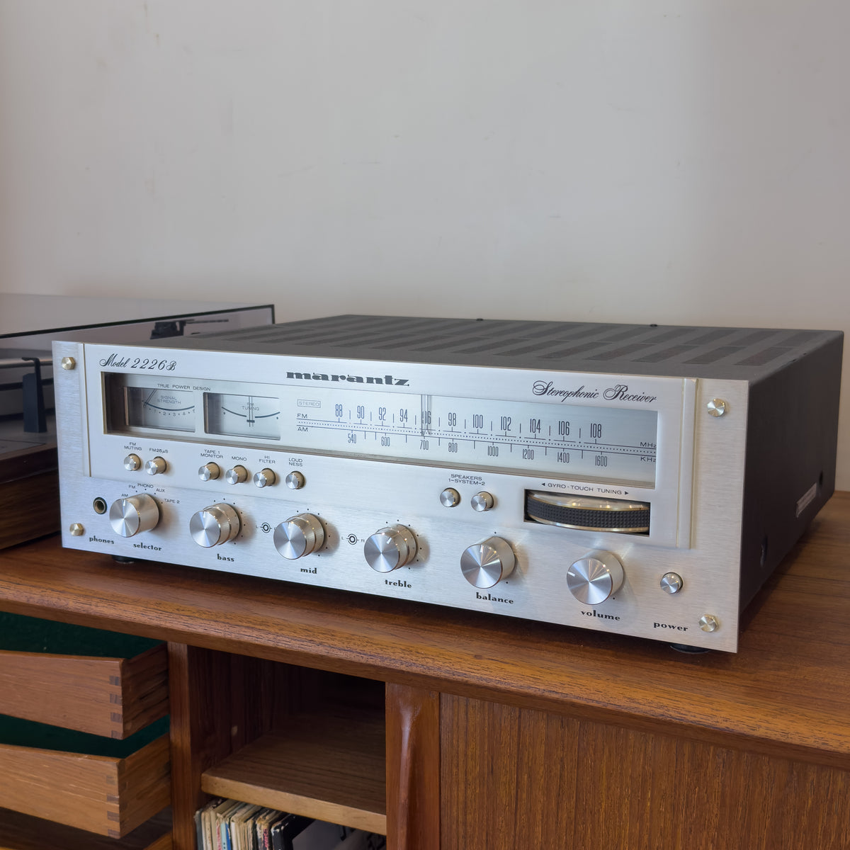 Vintage Hifi System (Marantz, Thorens, KLH)