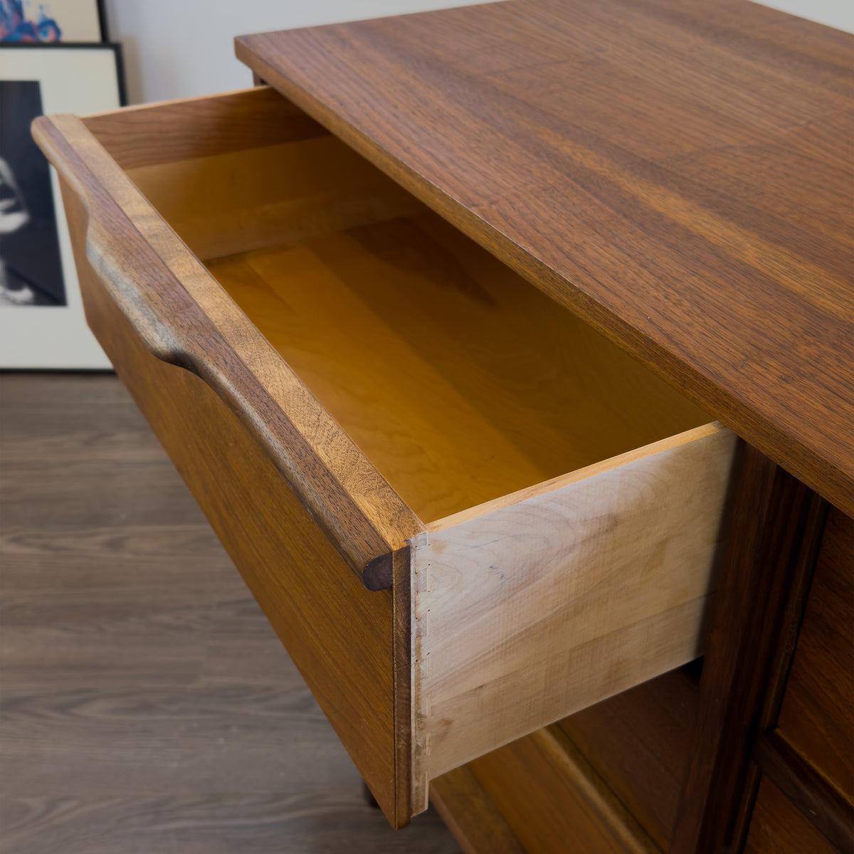 Princeville Nine Drawer Dresser