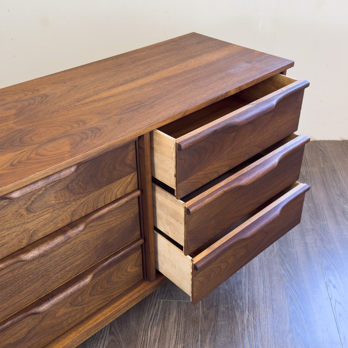 Princeville Nine Drawer