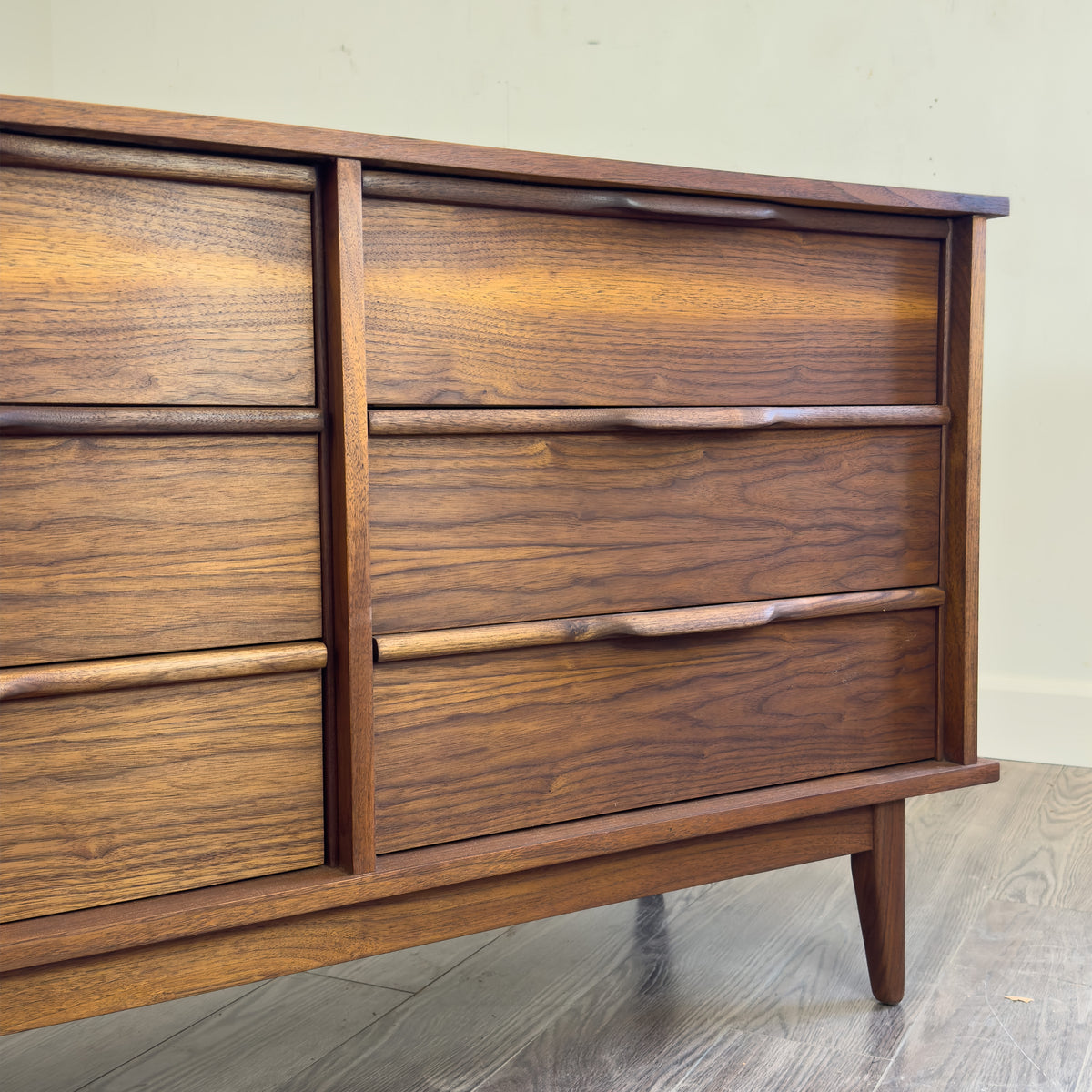 Princeville Six Drawer Dresser
