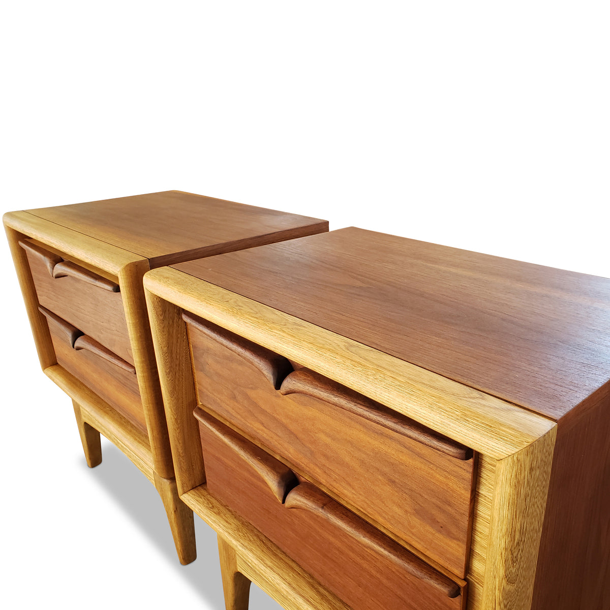 Mid Century Nightstands by United Furniture