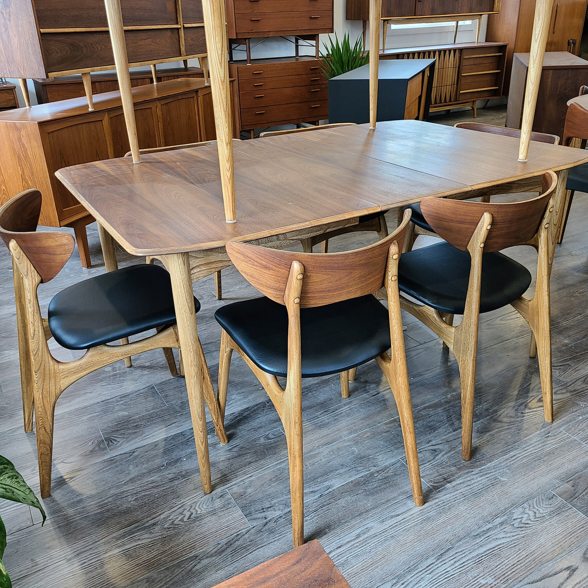 Mid century walnut and ash Dining Chairs by Deilcraft