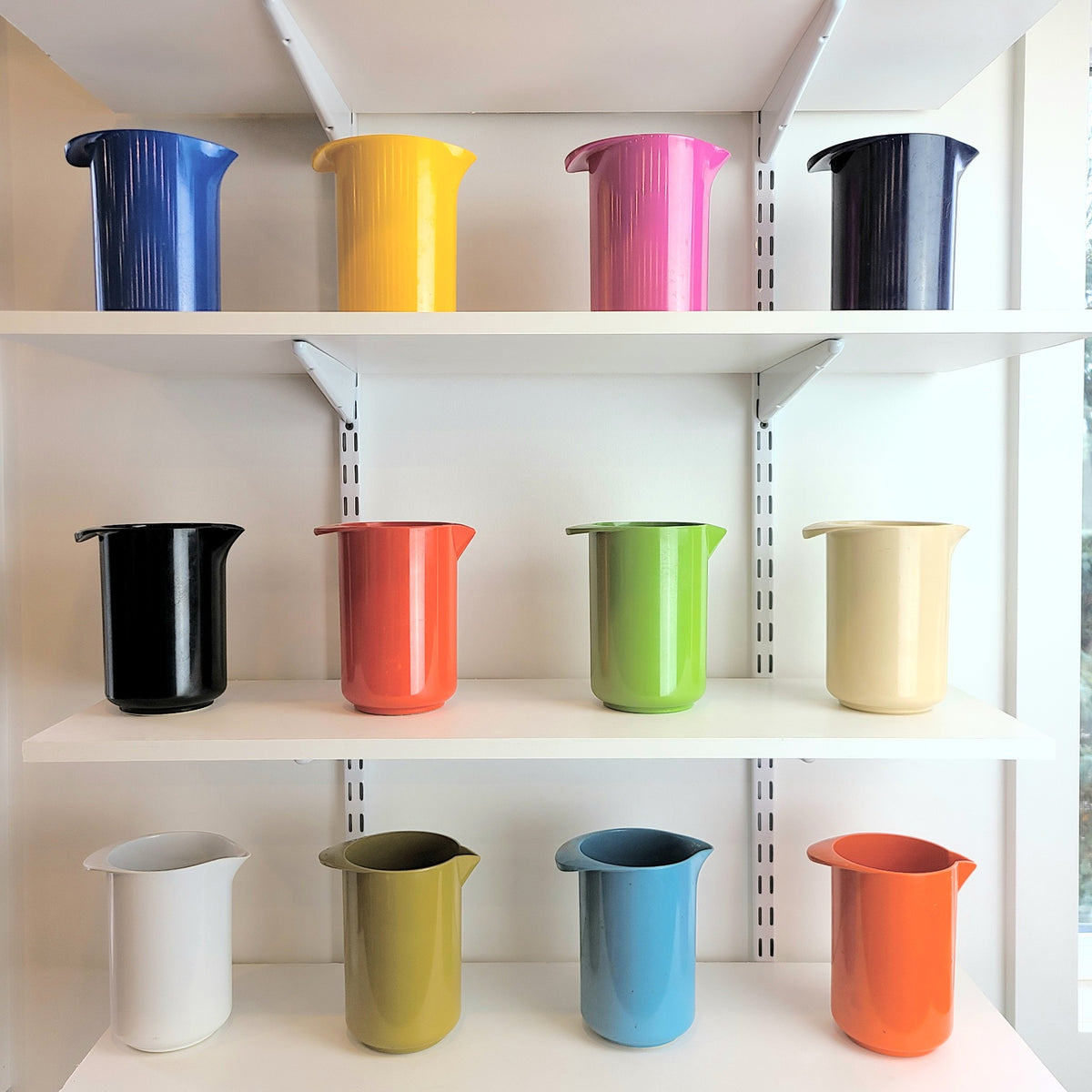 Rosti Pitchers