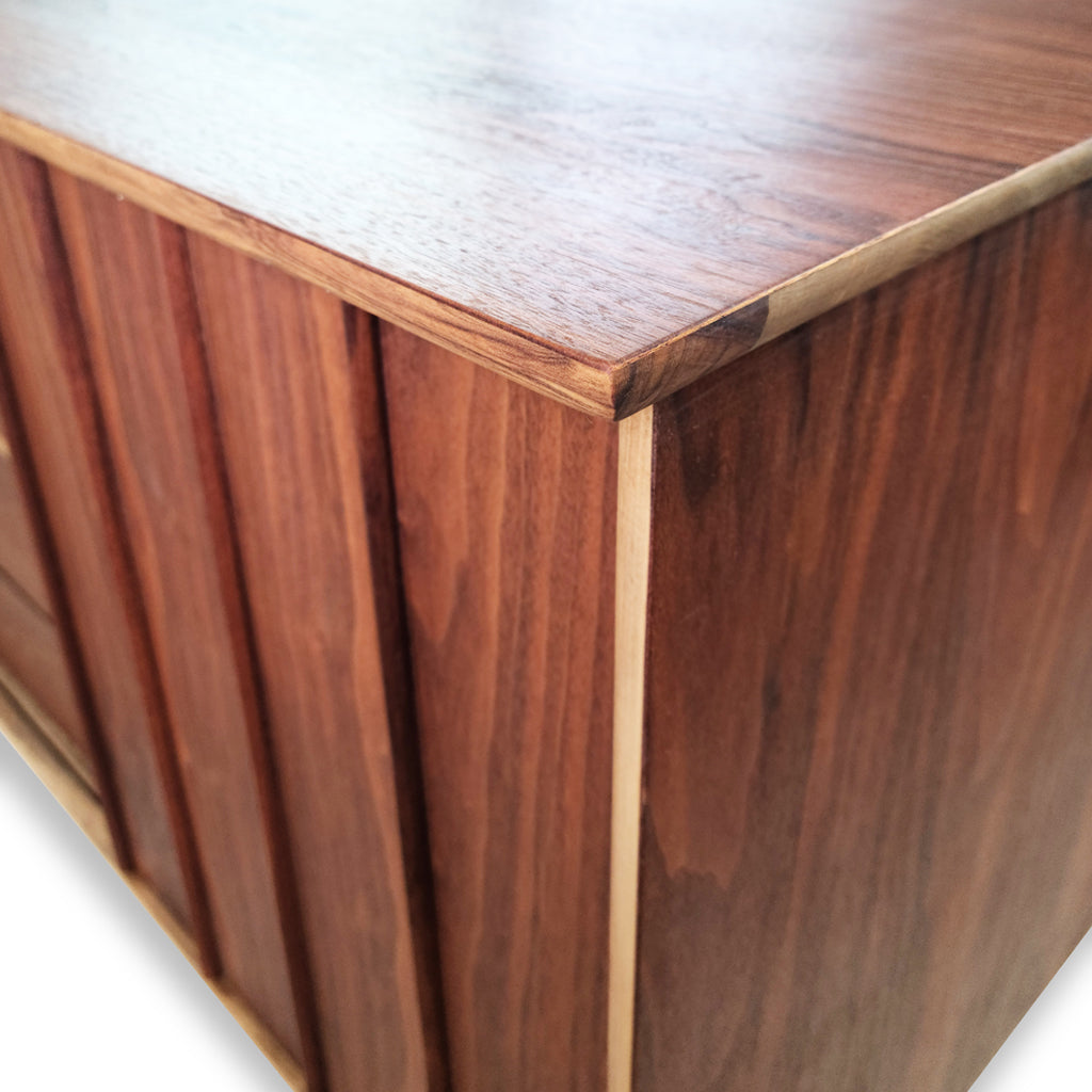 Compact Honderich Sideboard