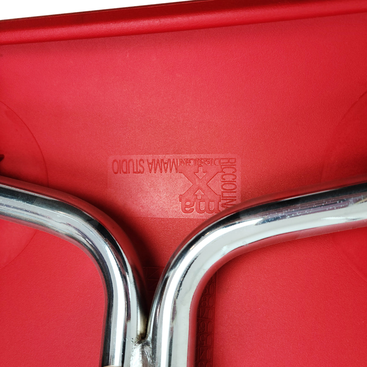 Gigi Stackable Dining chairs by Ricciolina for Knoll