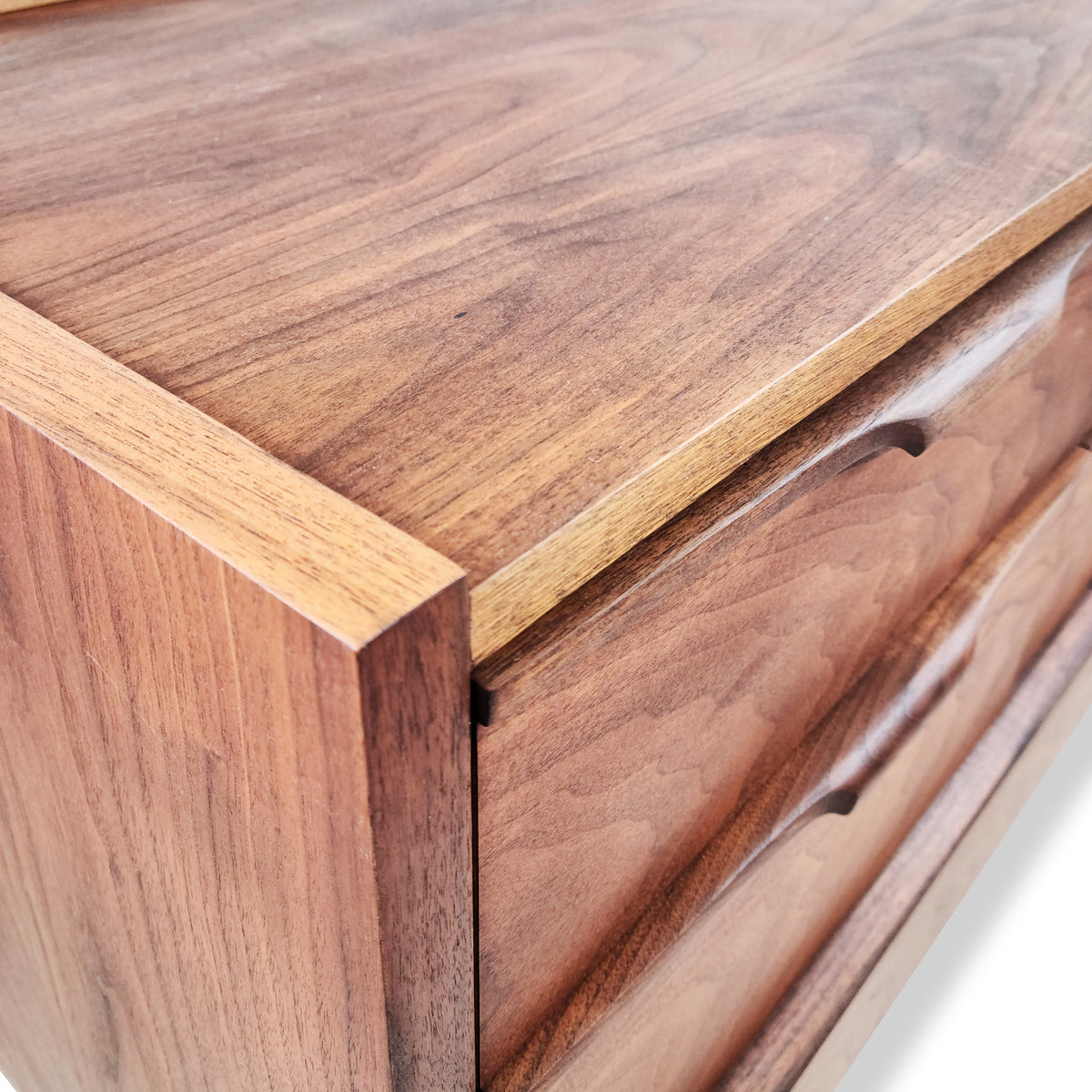 Haddon Hall Dresser