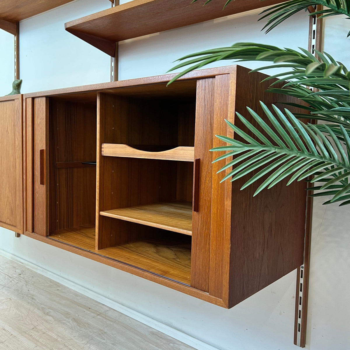 Modular Shelving by Kai Kristiansen
