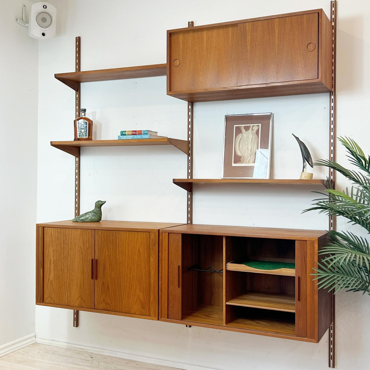 modular shelving by kai kristiansen