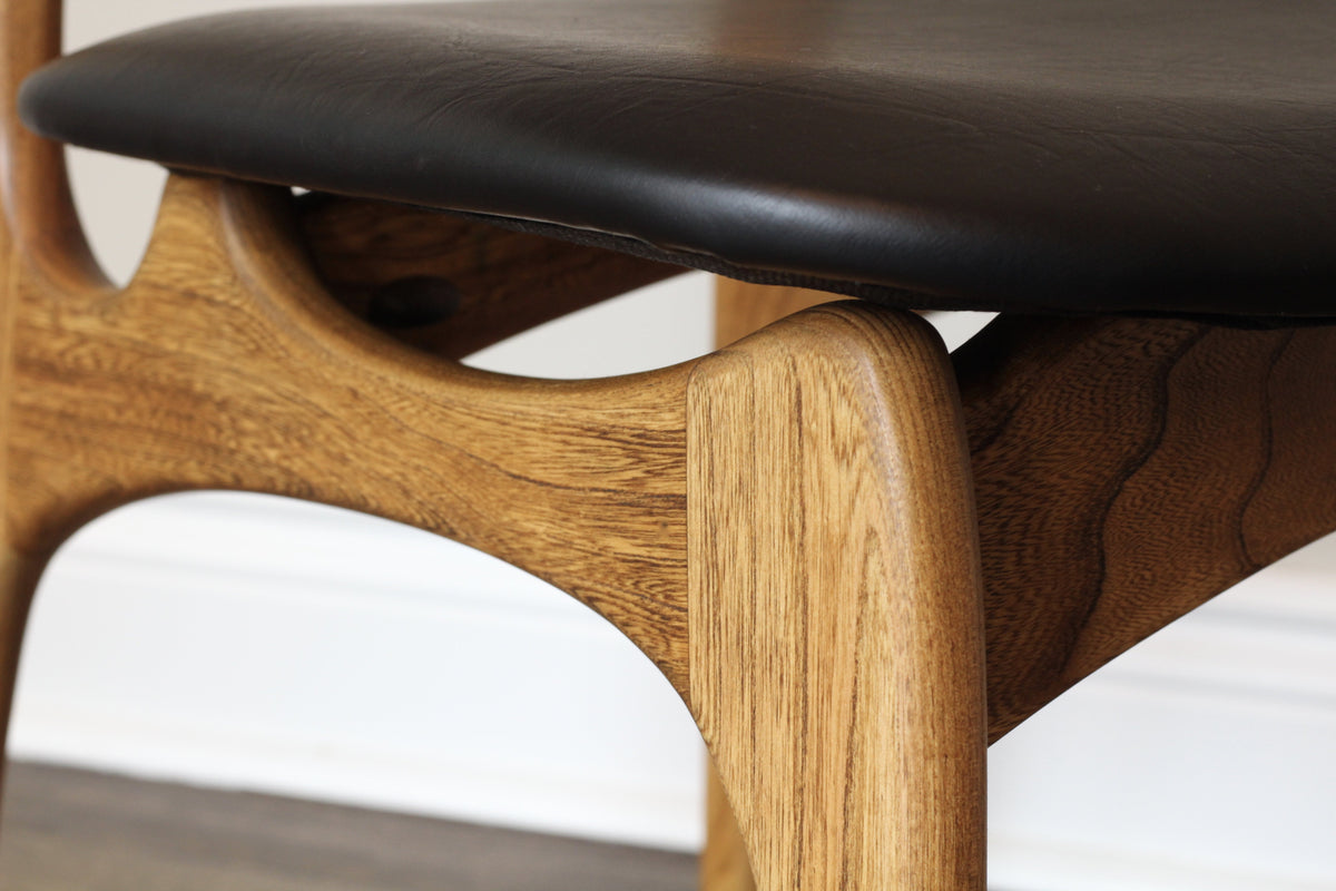Set of Six Walnut and Elm Dining Chairs by Deilcraft