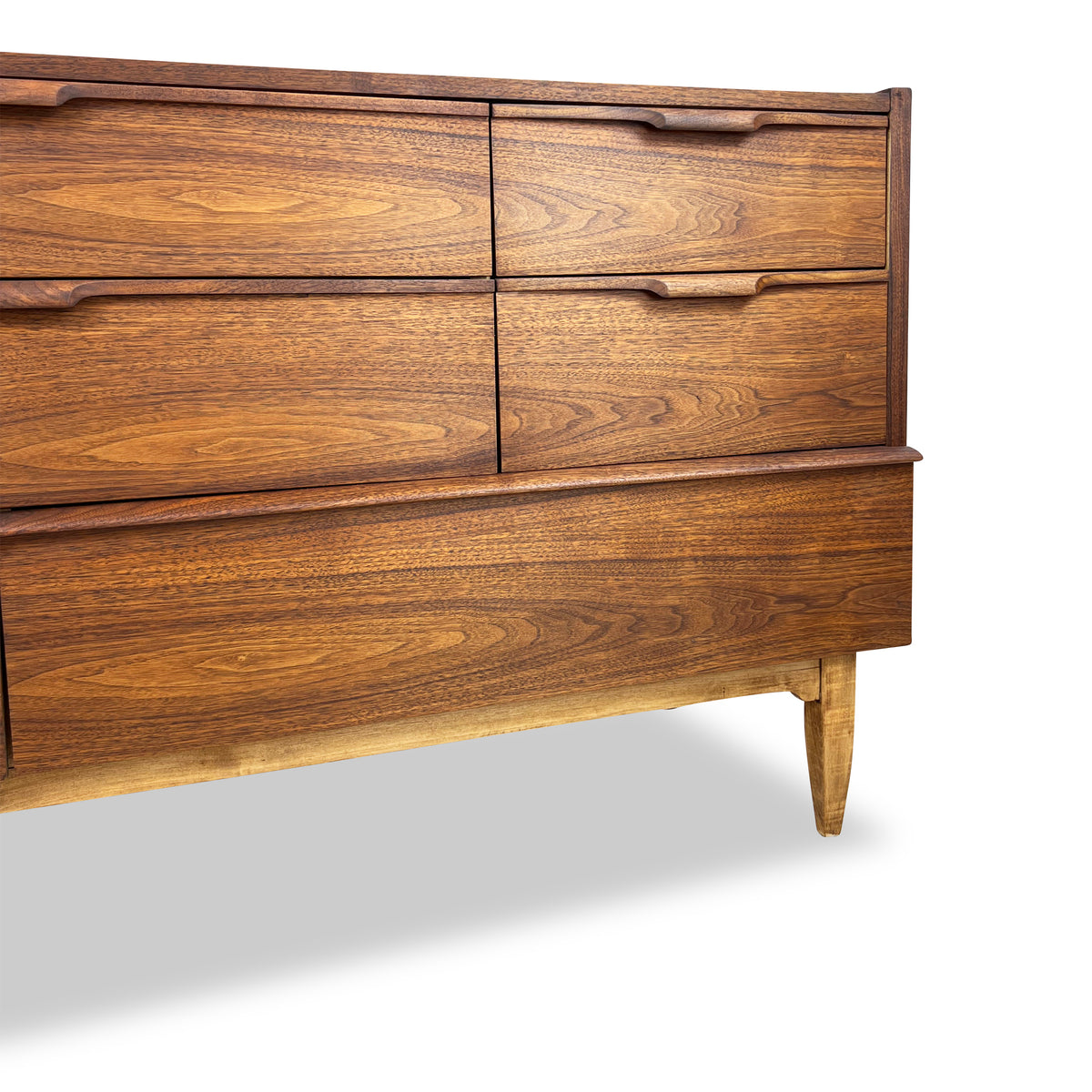 Haddon Hall Dresser