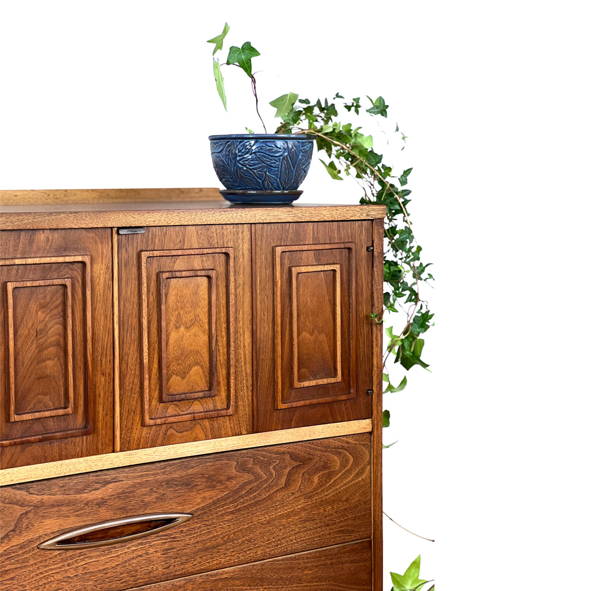Mid Century Broyhill Upright Dresser