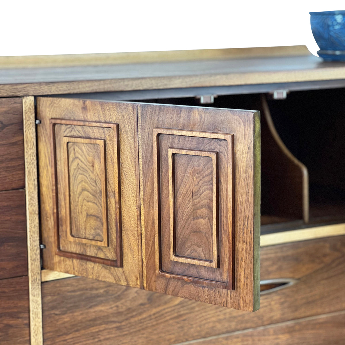 Mid Century Broyhill Upright Dresser