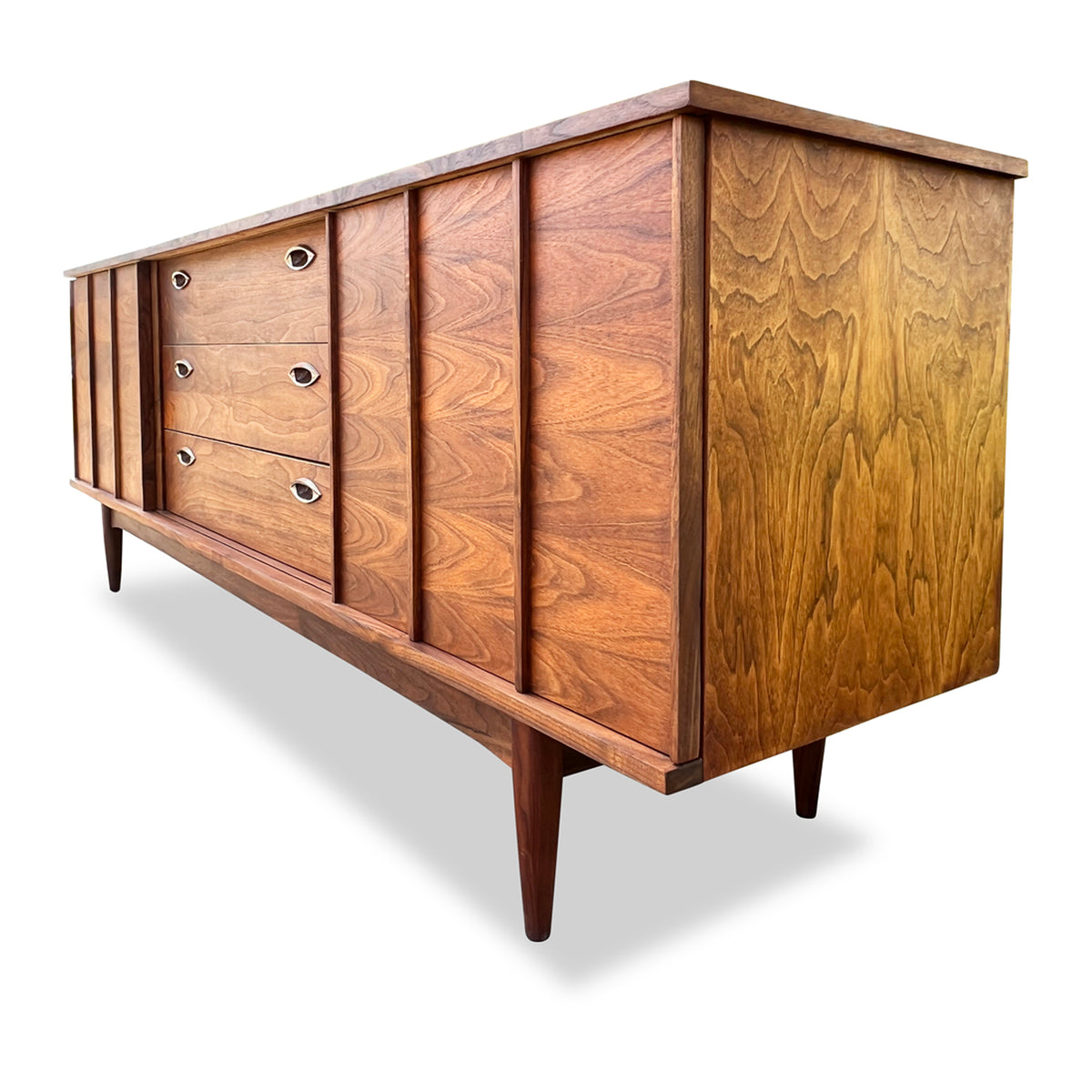 Princeville Nine Drawer Dresser