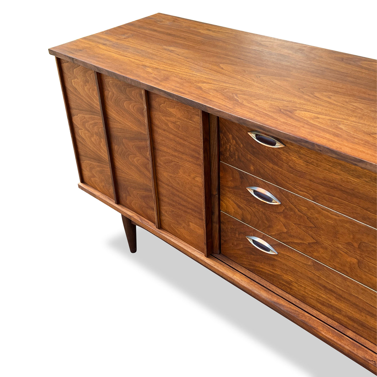 Princeville Nine Drawer Dresser