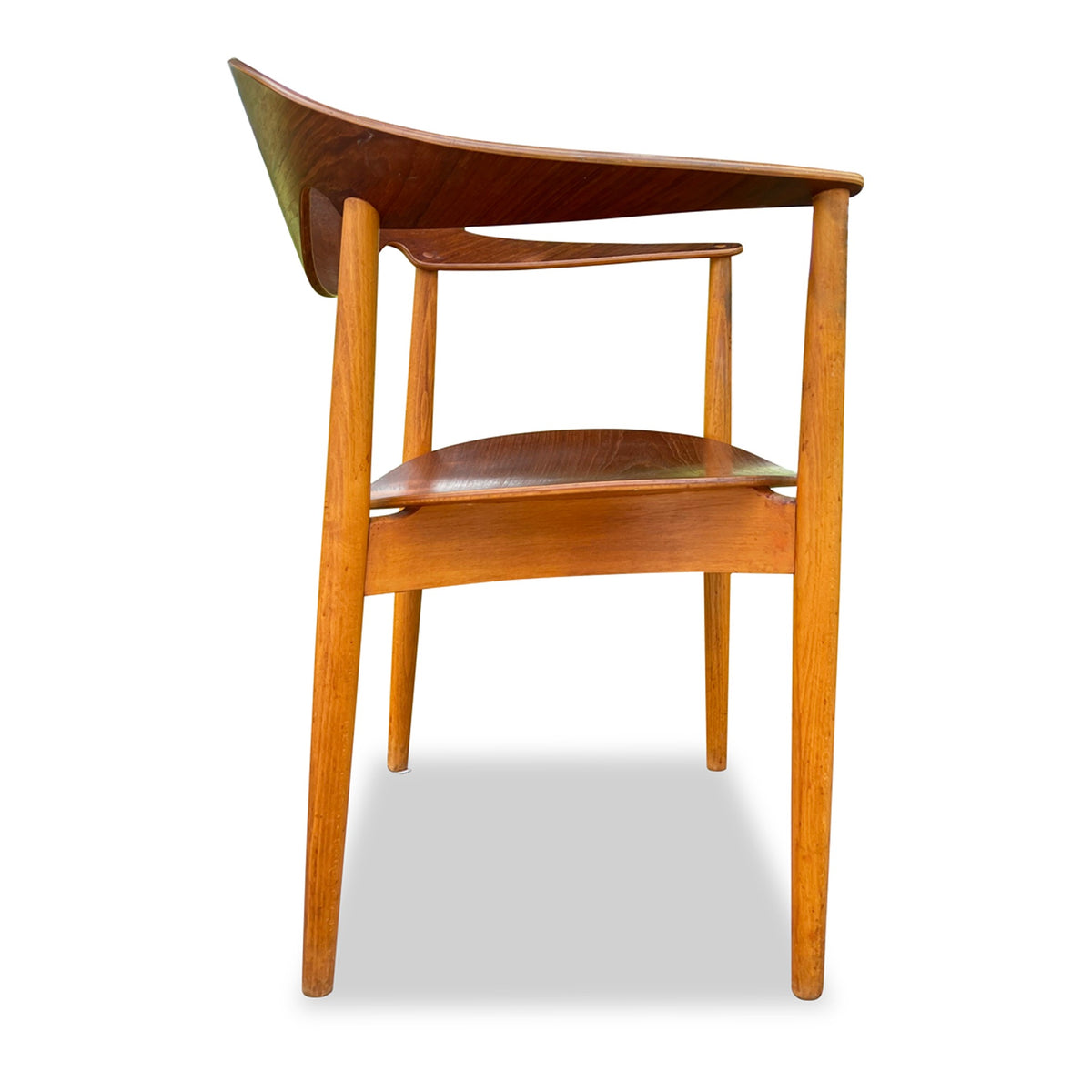 Metropolitan Chair by Ejnar Larsen and Aksel Bender Madsen for Fritz Hansen