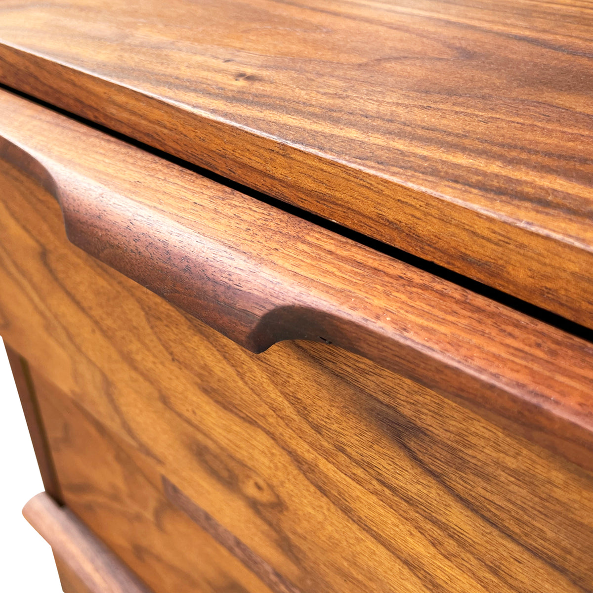 Haddon Hall Dresser