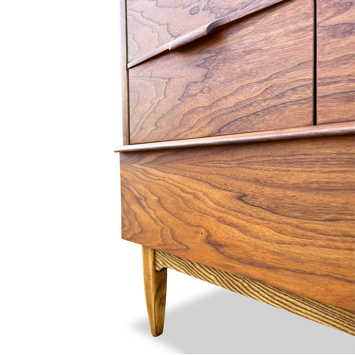 Haddon Hall Dresser