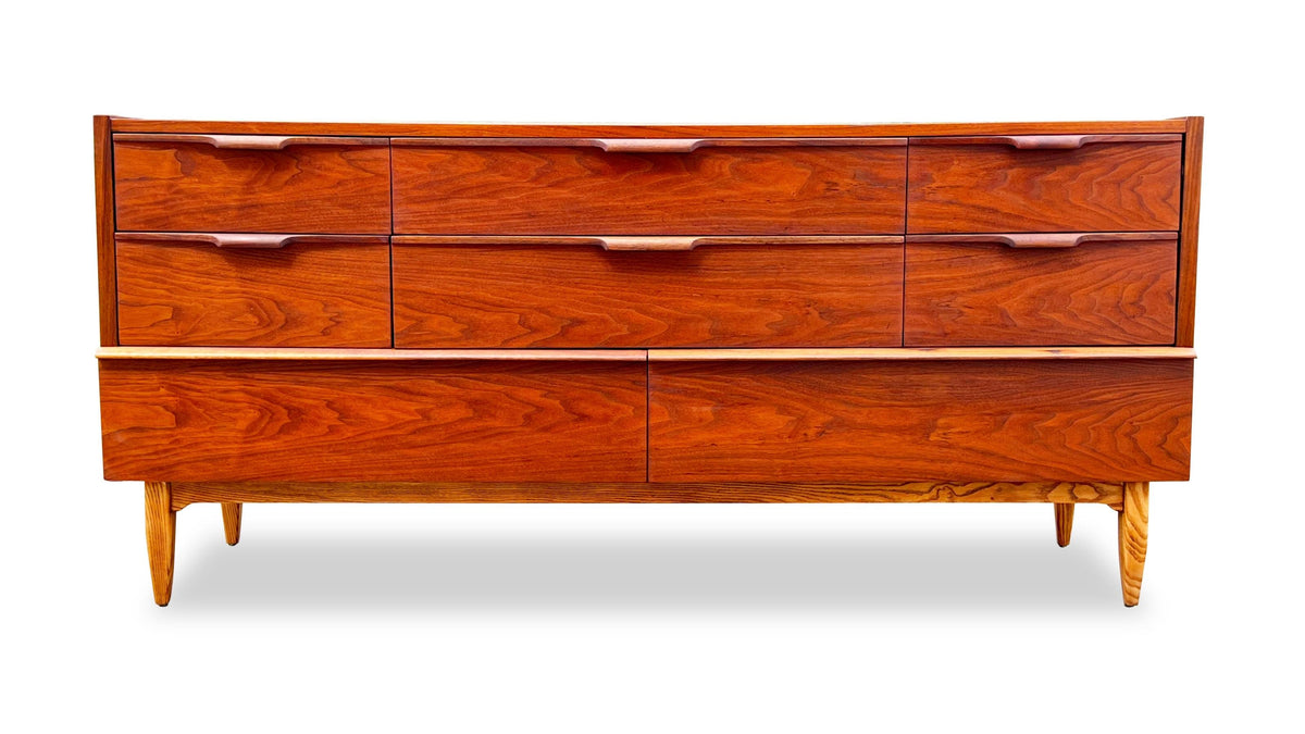 Haddon Hall Dresser