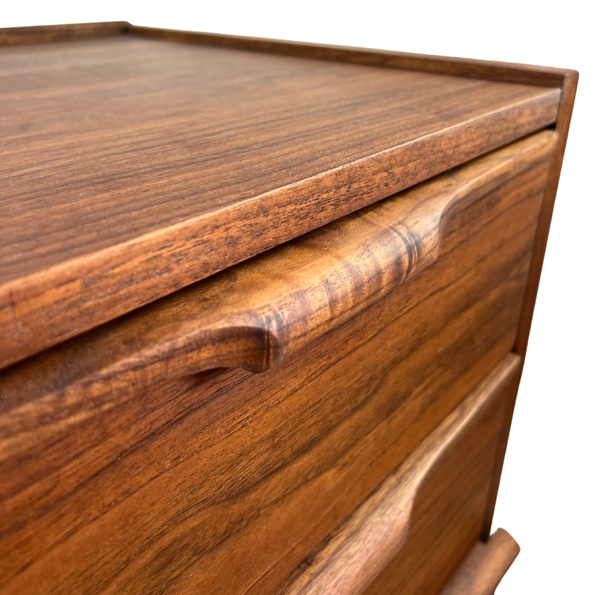 Haddon Hall Dresser
