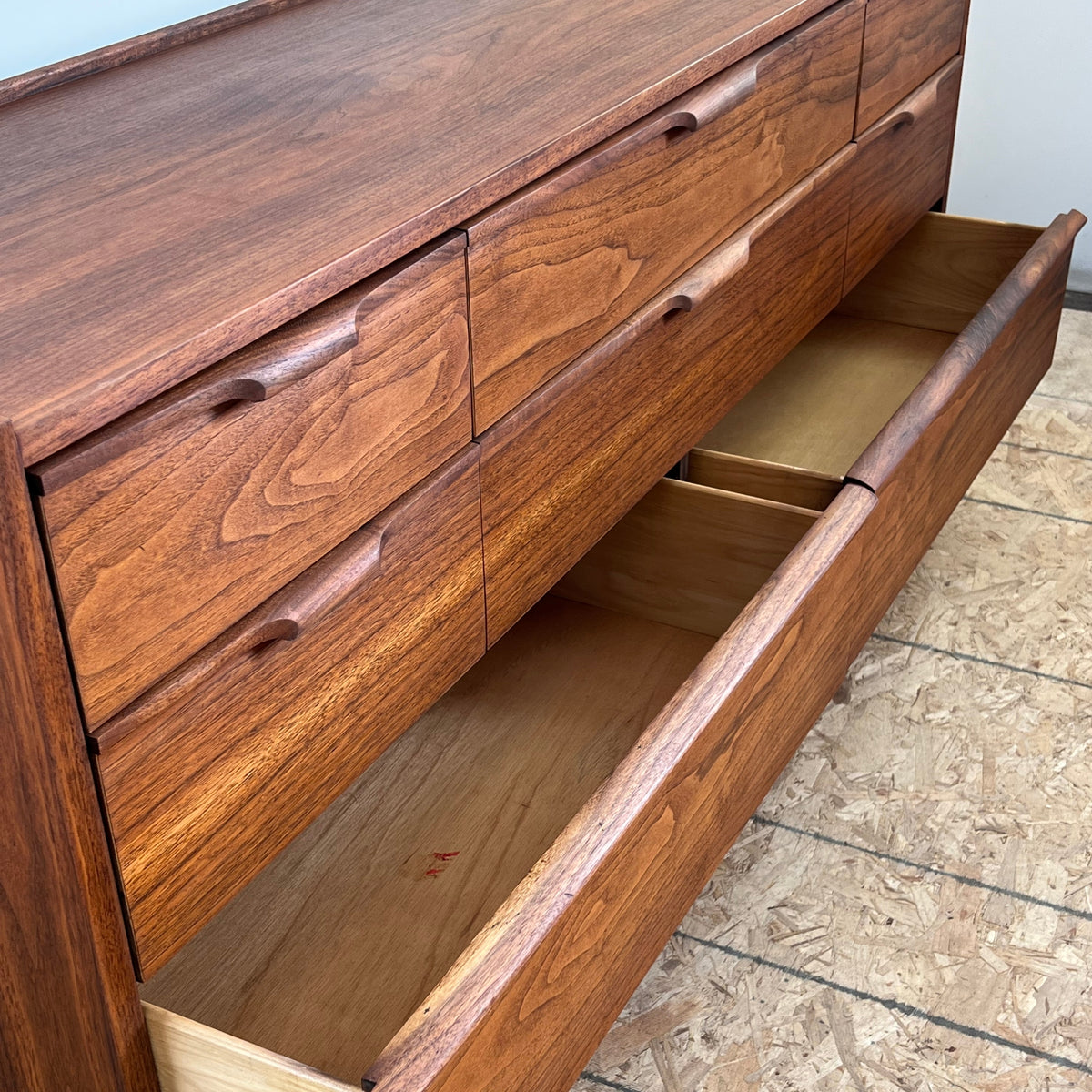 Haddon Hall Dresser
