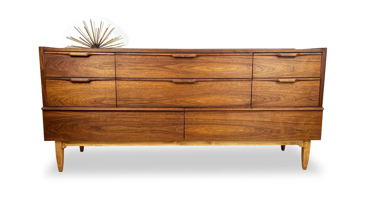 Haddon Hall Dresser