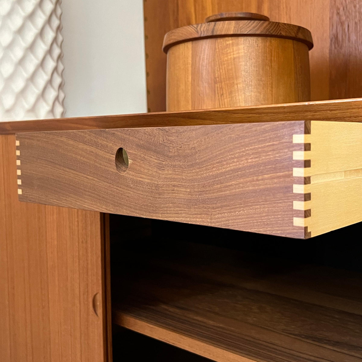 Cado Modular Wall System