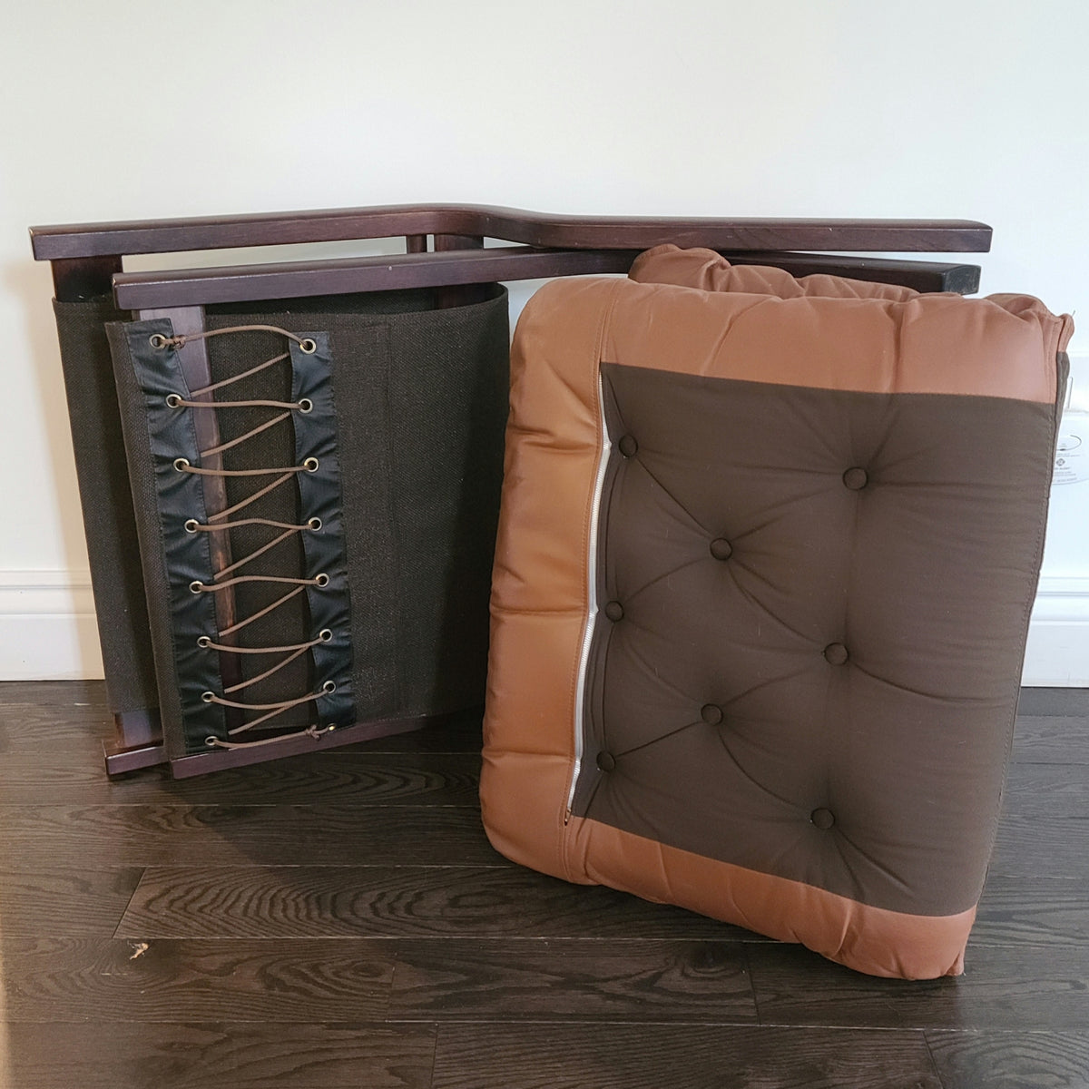 Uno Folding Chairs by Ekornes