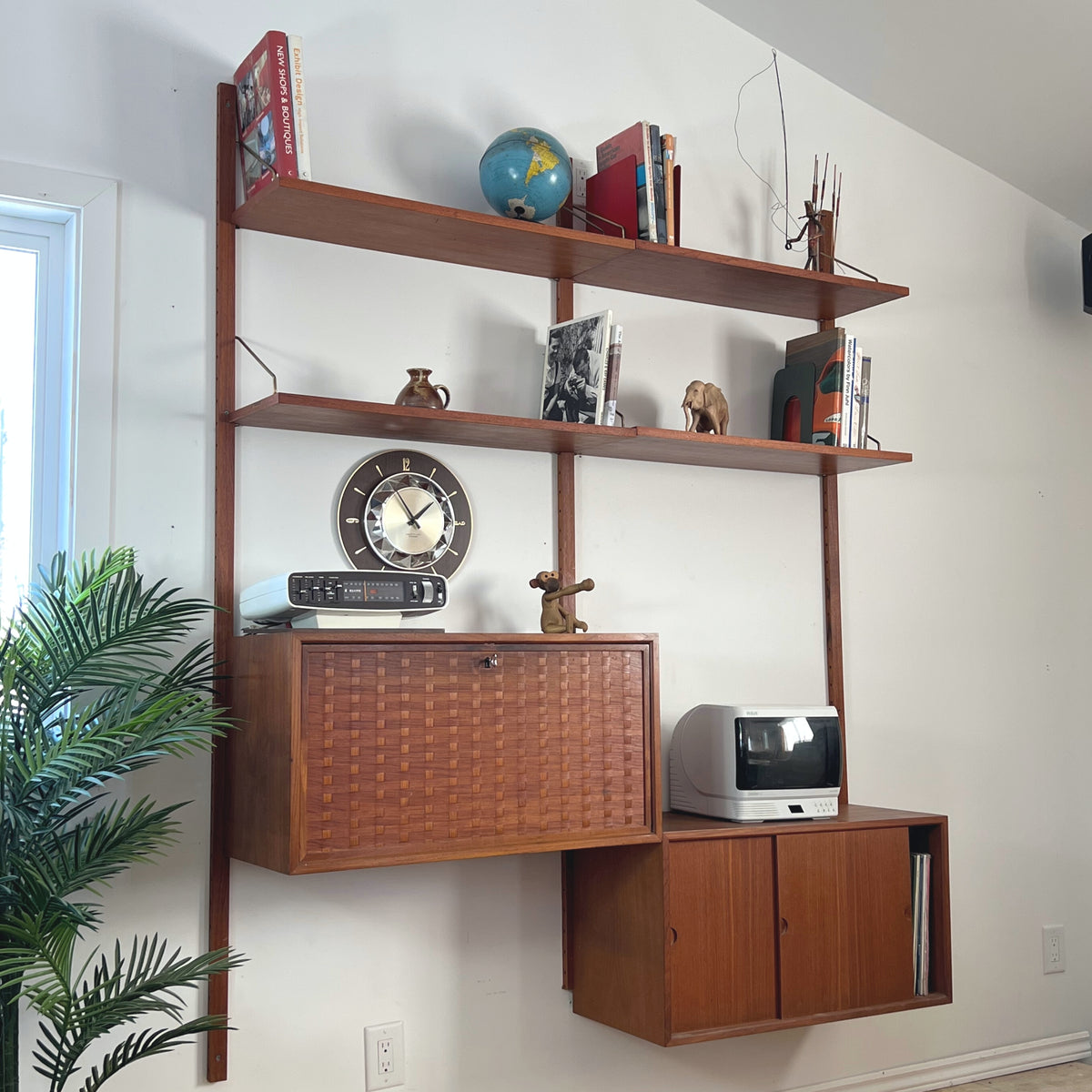 Cado Royal Shelving System
