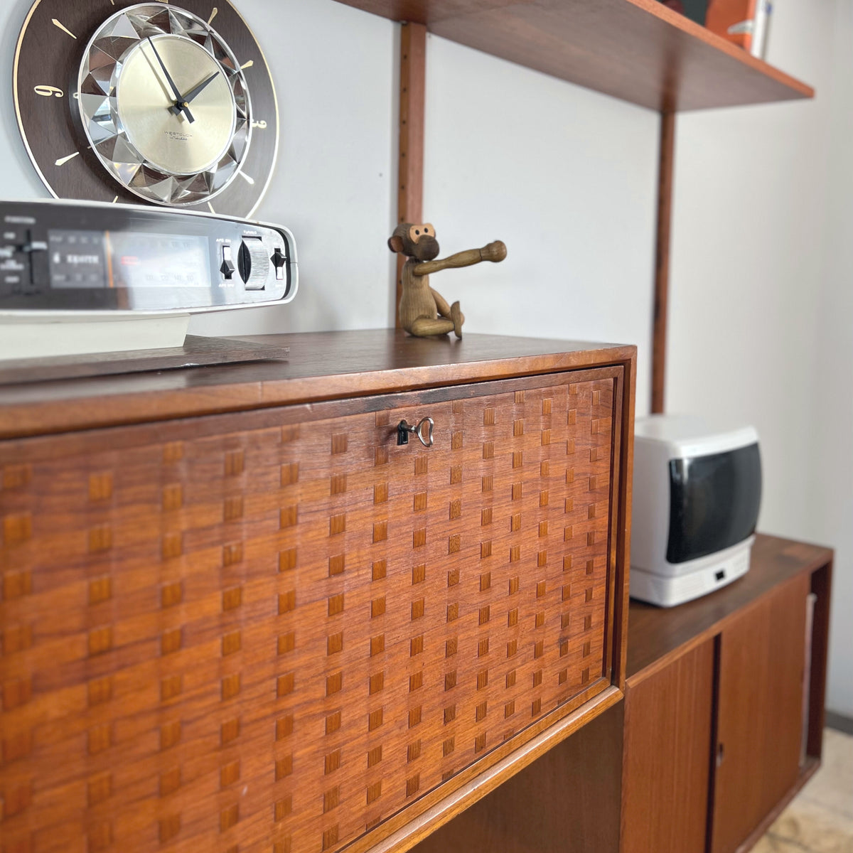 Cado Royal Shelving System